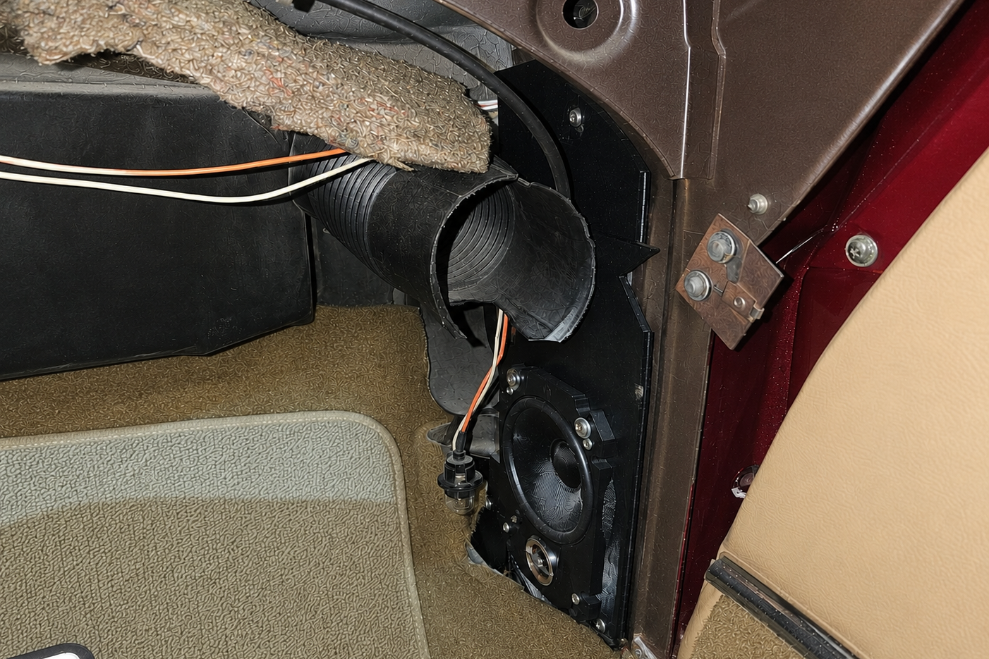 C3 Kick Panel 4x6 Speakers Bracket